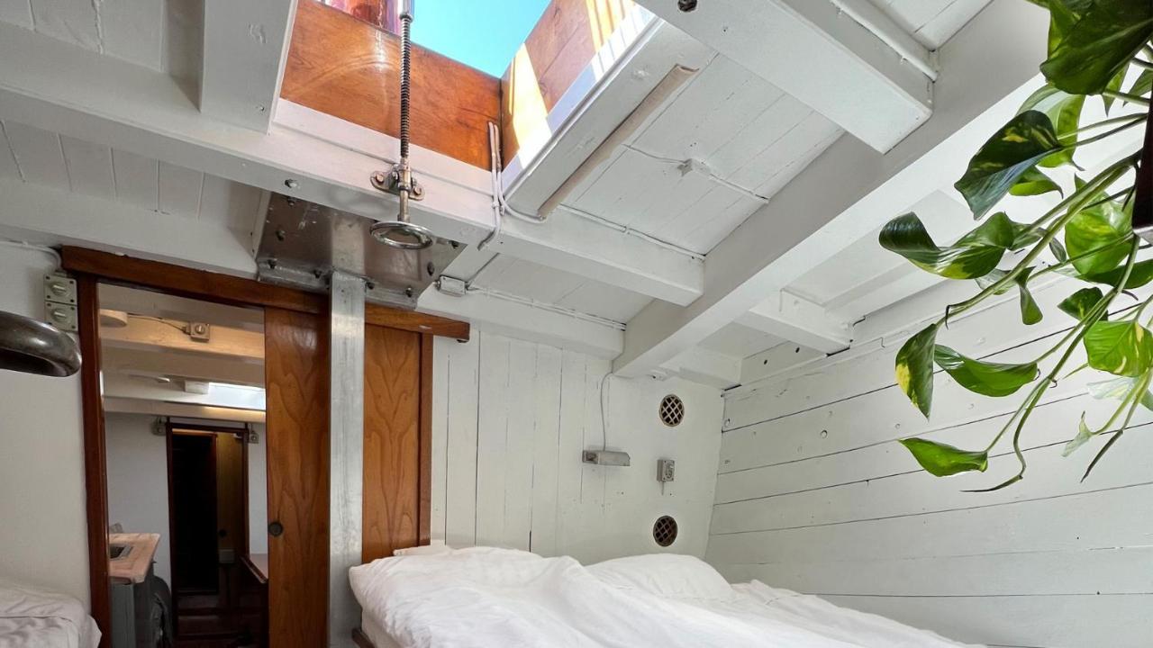 Varra Water - Unique Boat Accomodation - Bornholm Nexo Exterior photo